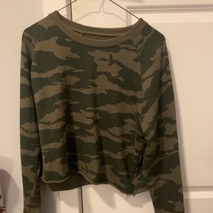 Camouflage crop top